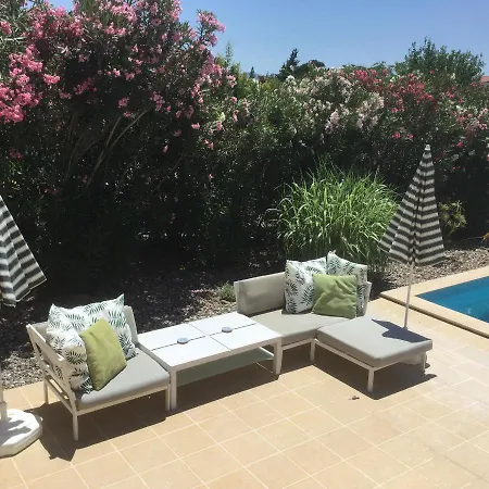 Amber With Private Garden And Pool